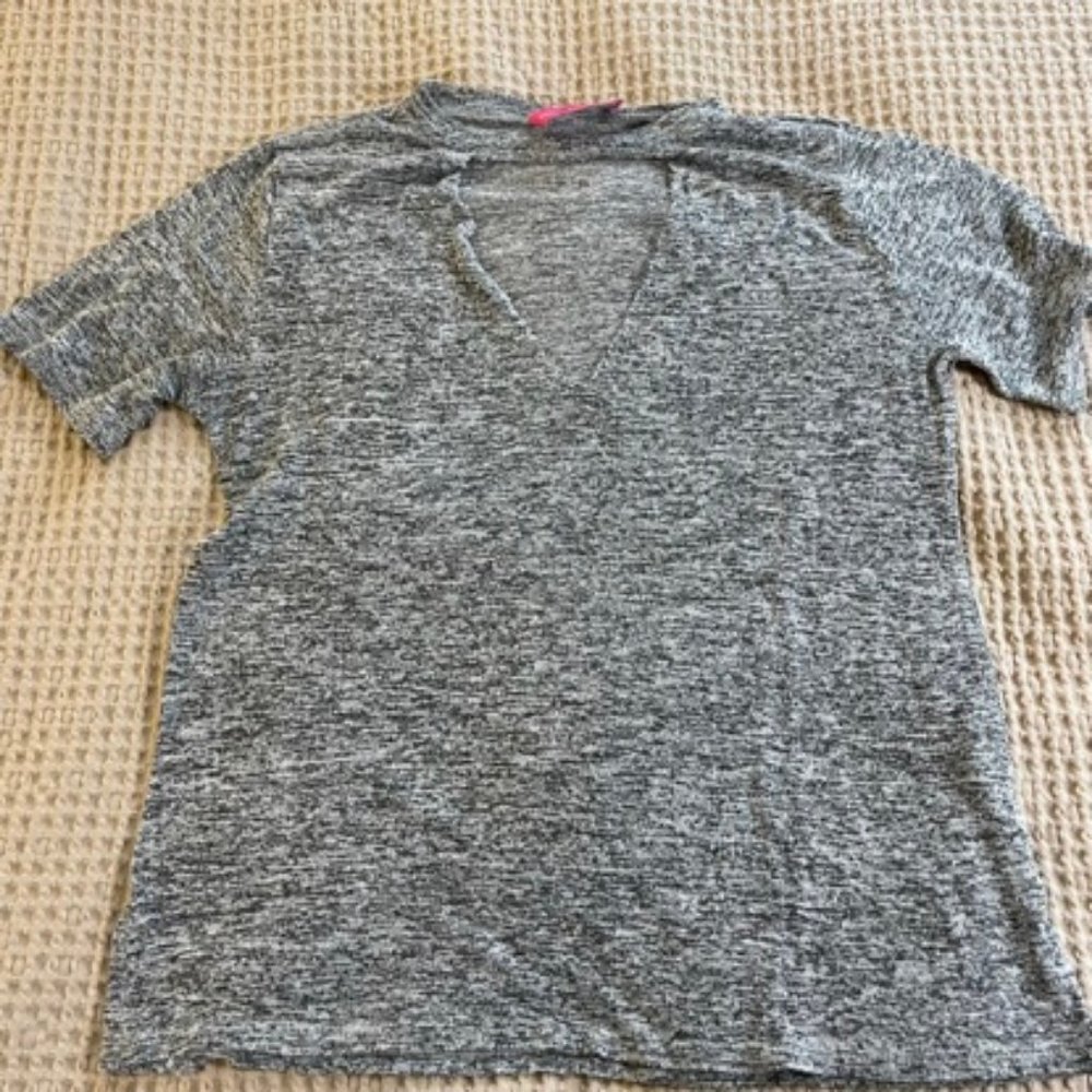 3/$20 gray cutout tee